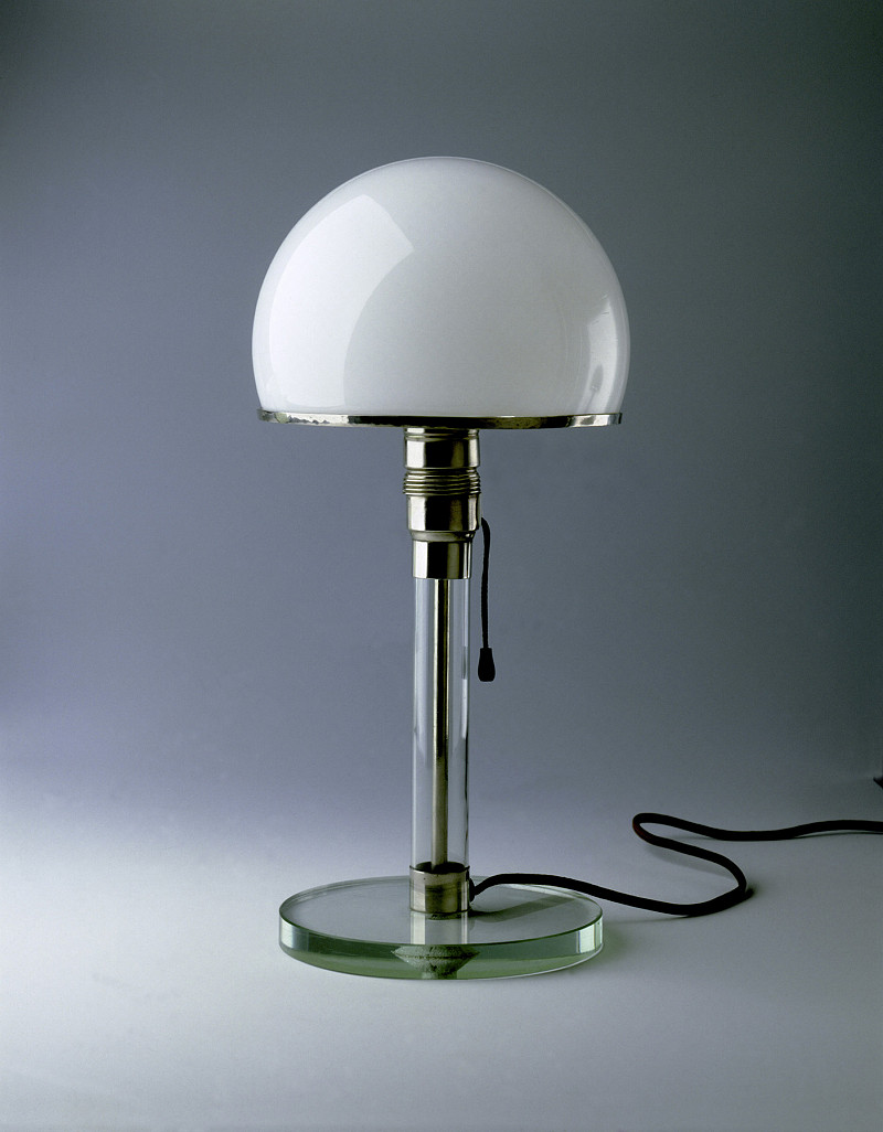 Wilhelm Wagenfeld (design), 1924, based on preliminary design by Carl Jakob Jucker, 1923, Table lamp MT 9 / ME 1 glass version, design 1923-1924, produced c. 1927 / Bauhaus-Archiv Berlin, Photo: Gunter Lepkowski
